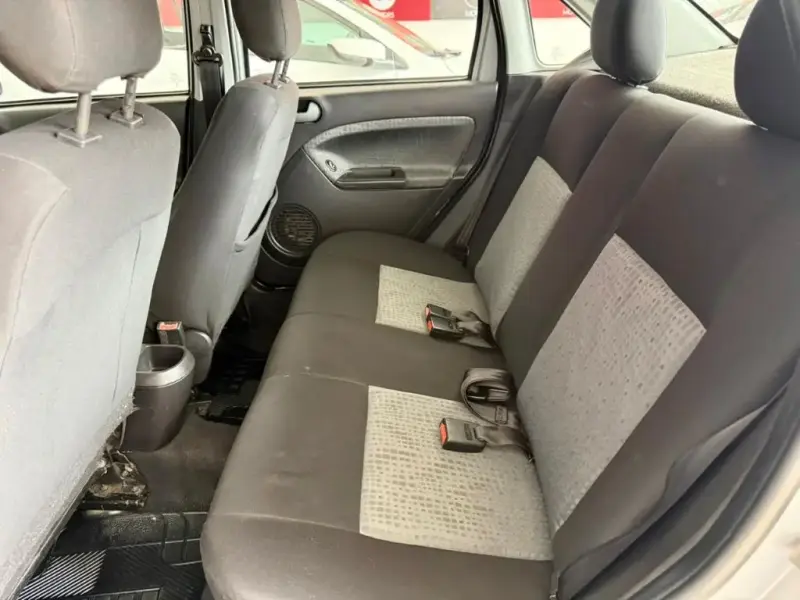 Fiesta Sedan - Foto