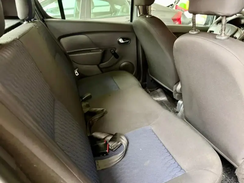 Sandero - Foto