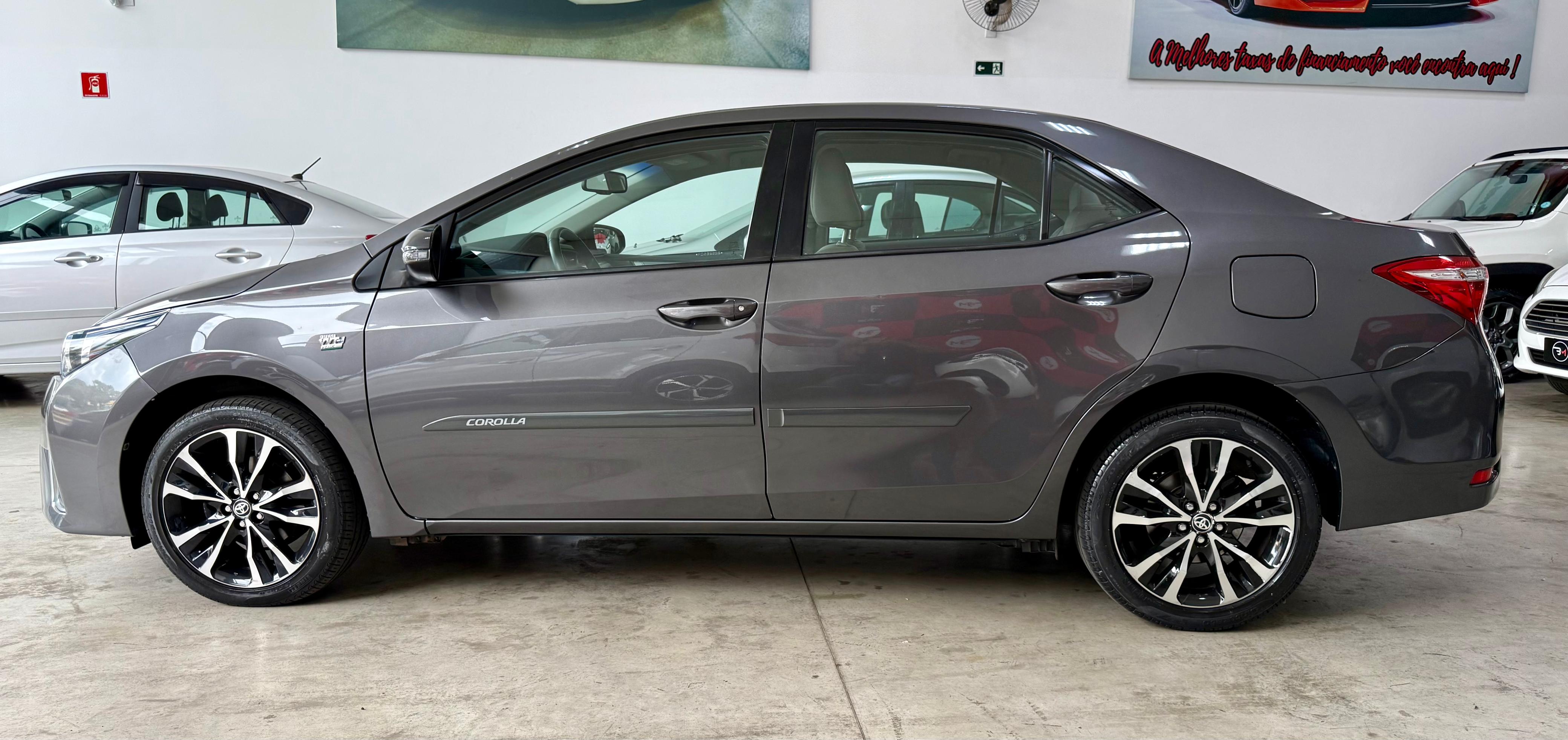 Corolla - Foto