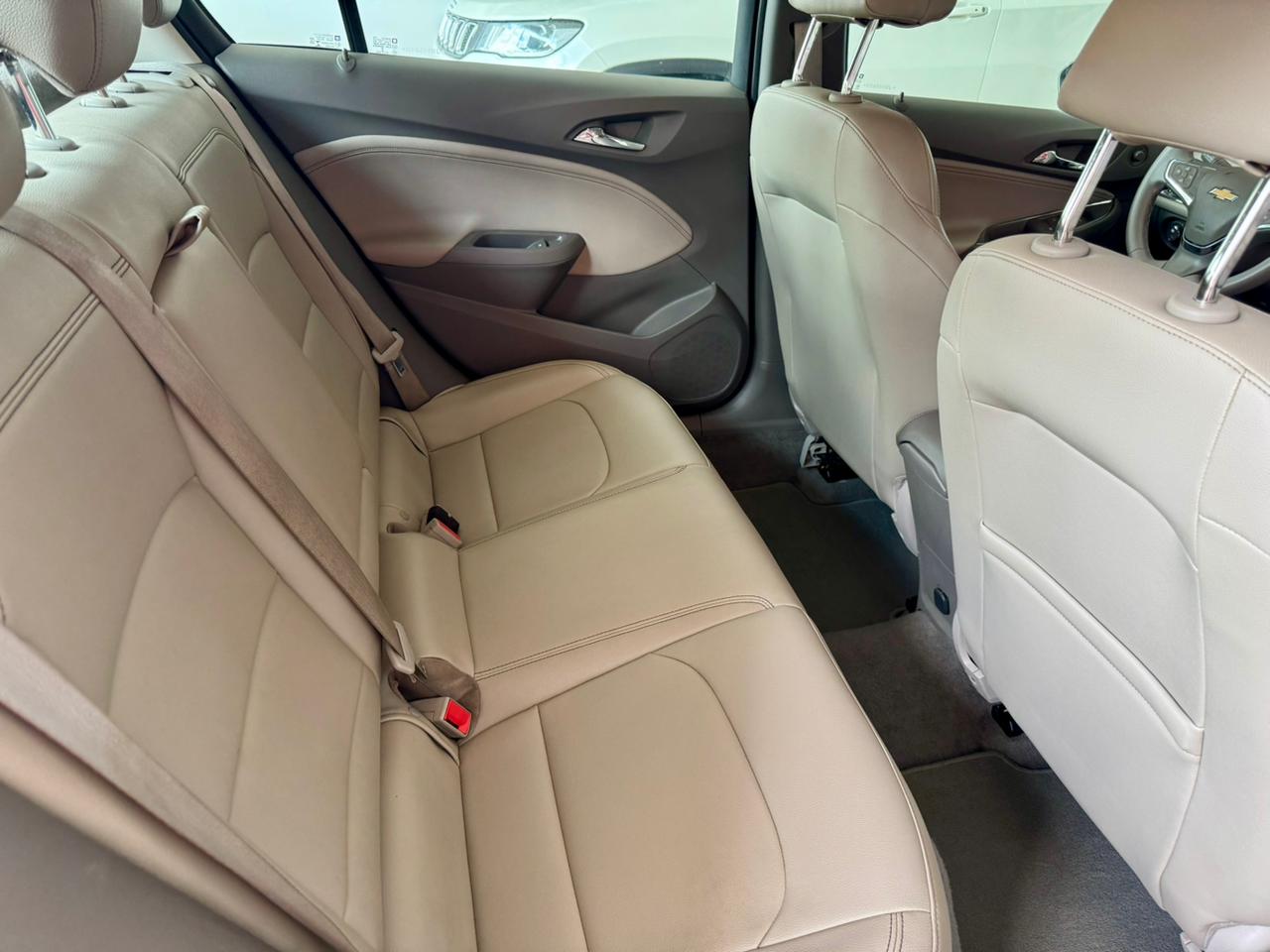 Cruze Sedan - Foto