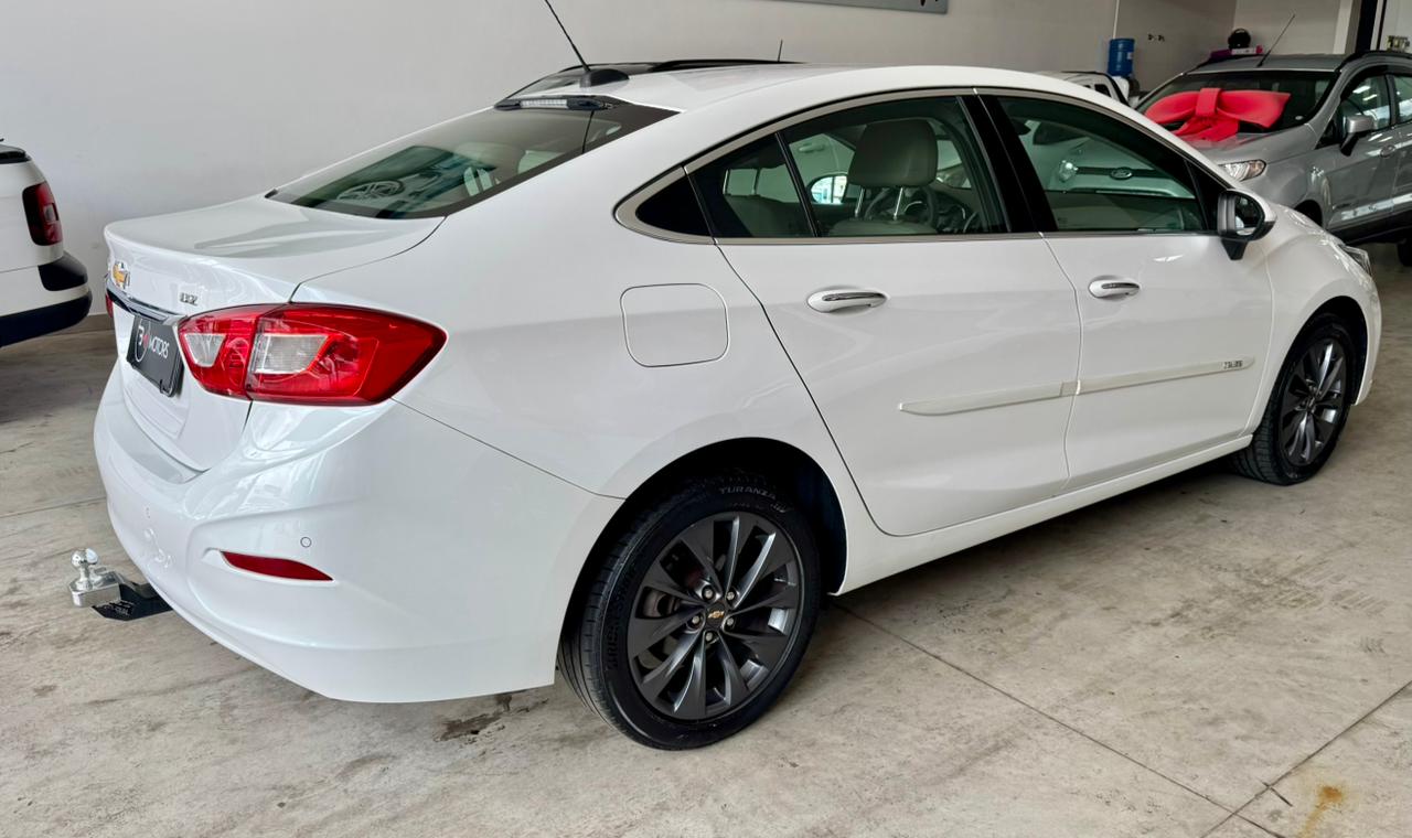 Cruze Sedan - Foto
